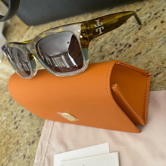 Tory Burch Accessories - New Tory Burch 50mm rectangle sunglasses